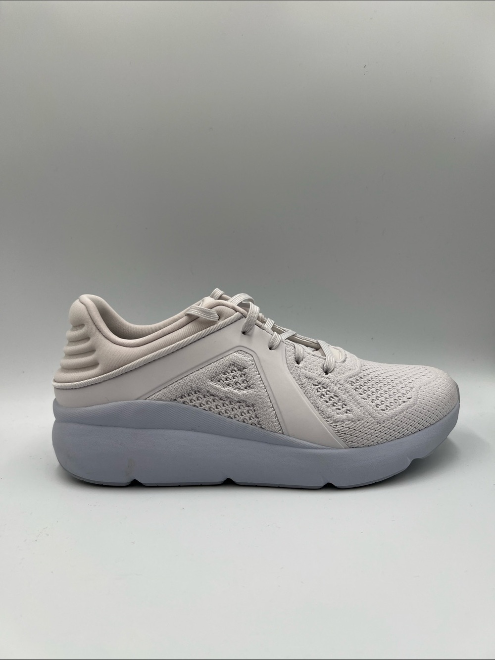 Abeo MXV Shift sneaker shoe white gray purple comfort walking tie cloud 9.5